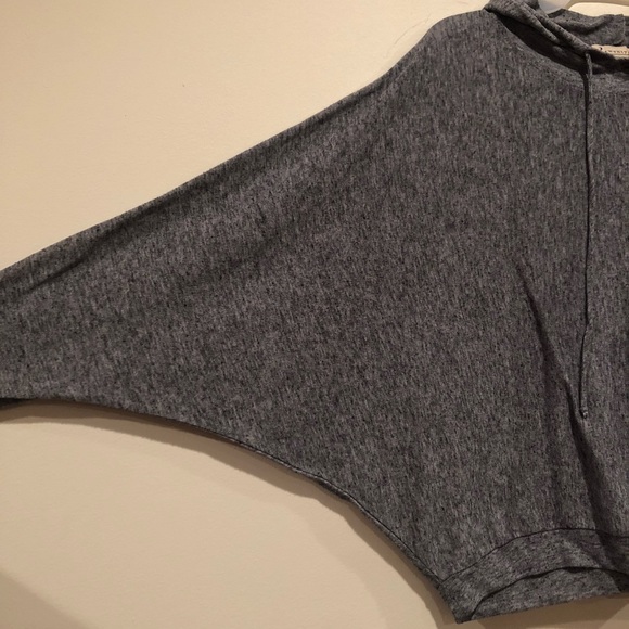 Hooded Top - Picture 3 of 4